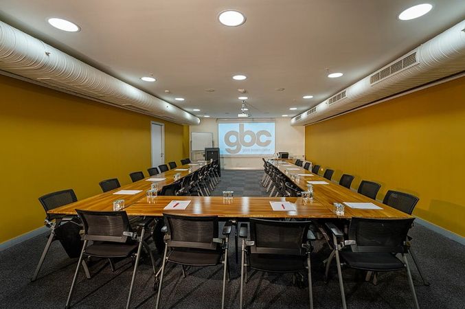 Toplantı Odası Kiralama Rehberi: Doğru Oda Nasıl Seçilir?