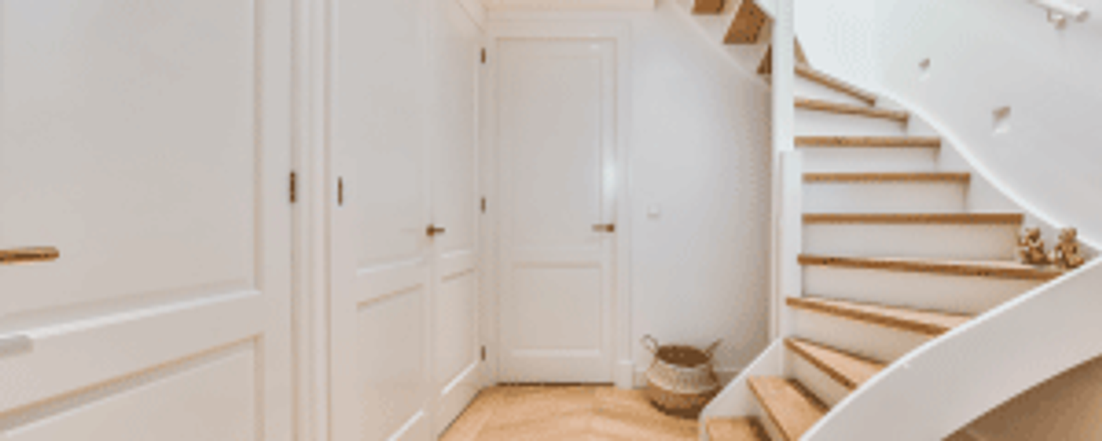 Architectural Transitions: The Art of Staircase Design