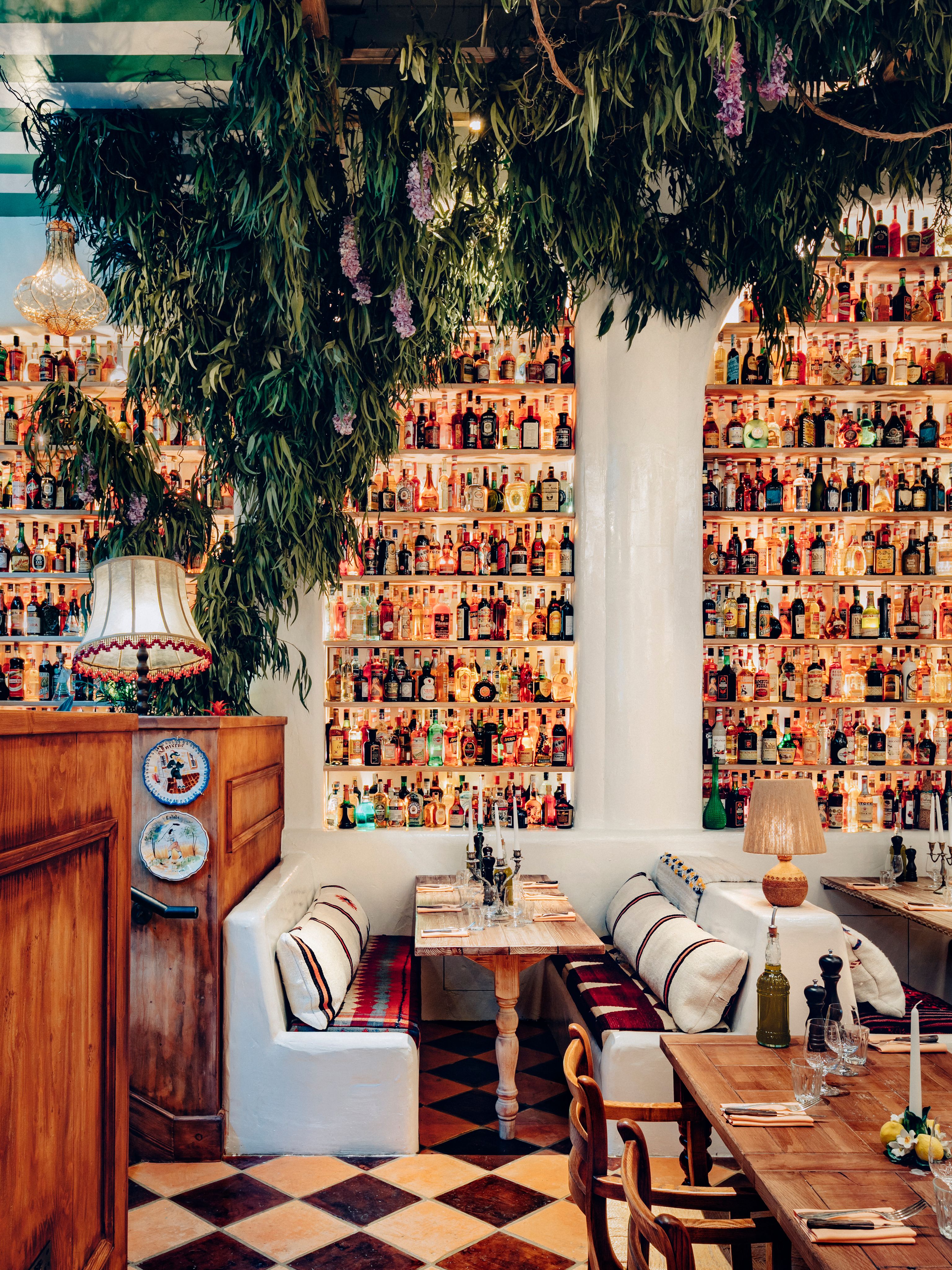 restaurant 40-41 Rathbone Pl, London W1T 1HX // circolo.london@bigmamma.com