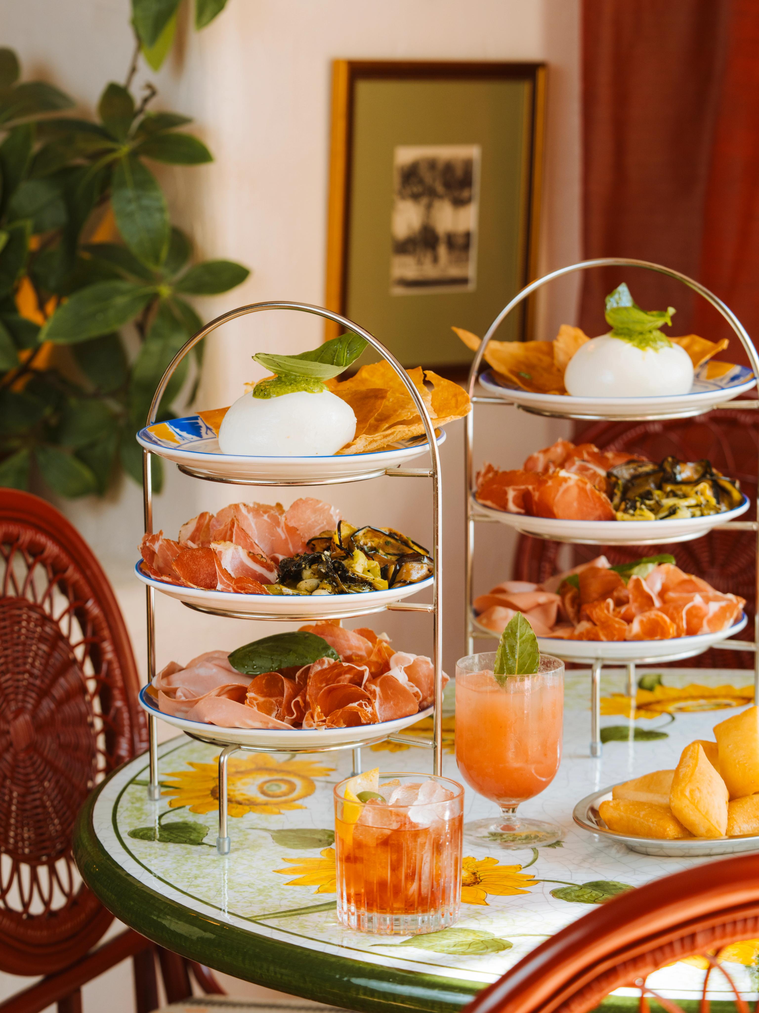 restaurant Pg. de Gràcia, 44, L'Eixample, 08007 Barcelona