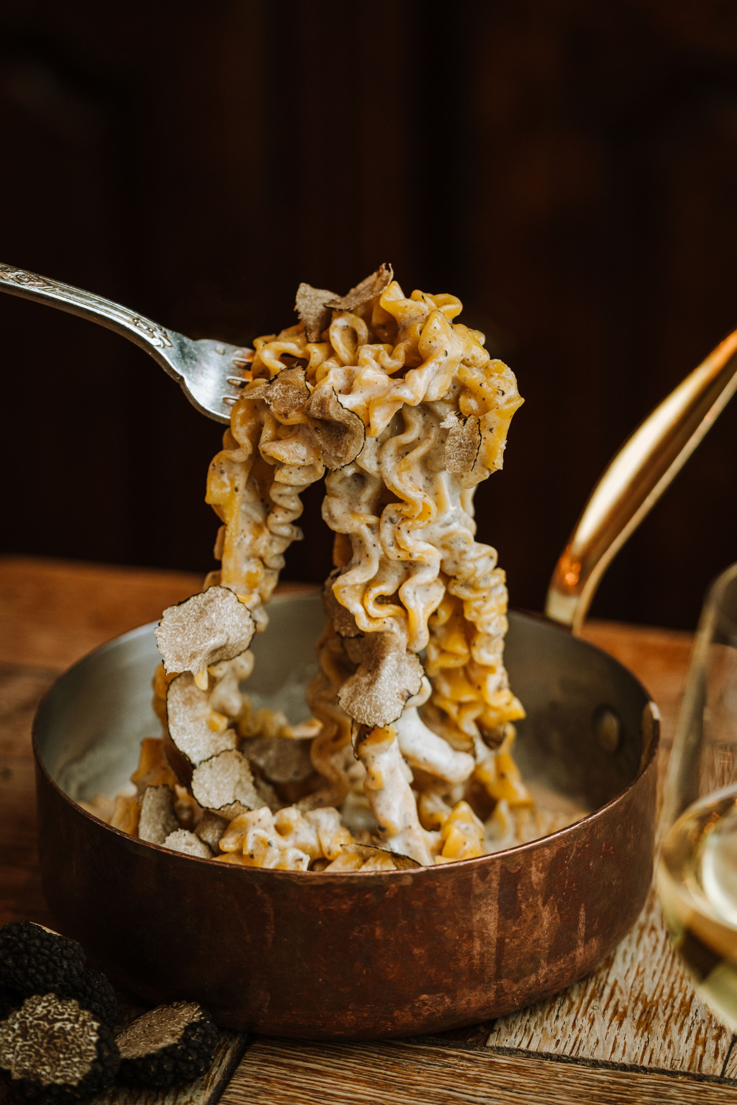 restaurant 40-41 Rathbone Pl, London W1T 1HX // circolo.london@bigmamma.com