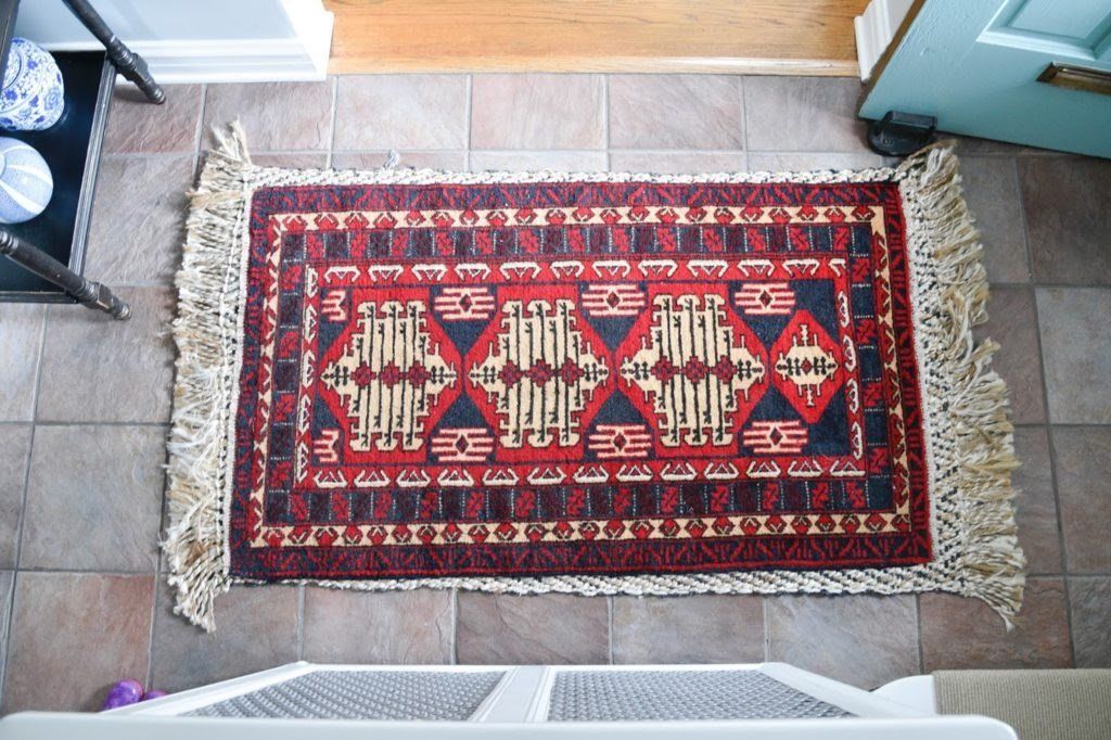 How To Keep Rugs From Slipping On Tile, How Do You Keep An Area Rug In Place On Carpet