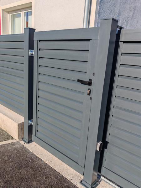 Alumnijska dvorišna ograda antracit boje Aluminijska ograda antracit