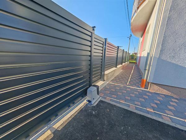 Automatska aluminijska ograda u antracit boji