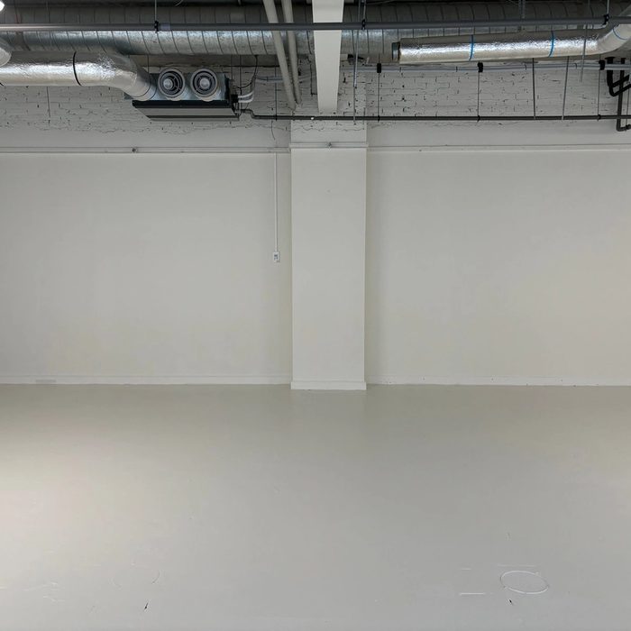 White Studio – detail