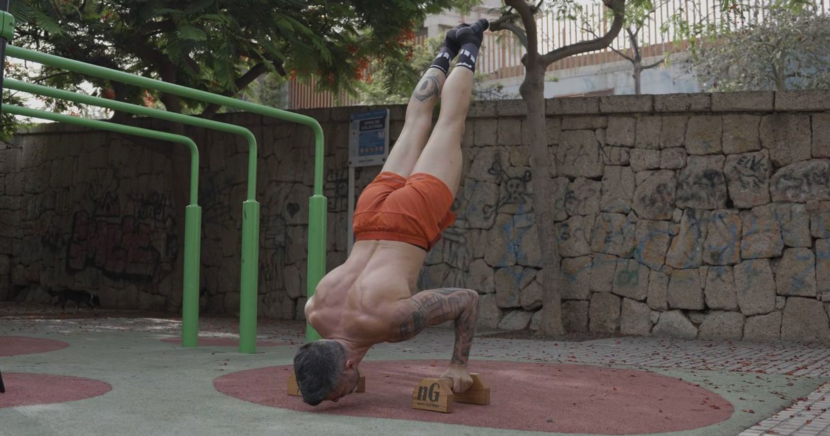 3 Calisthenics exercises that will INJURE you