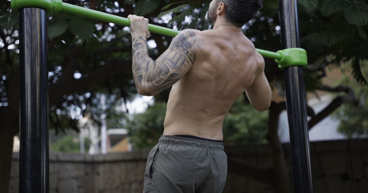 Pull-Ups: Exercises, Benefits, and How to Progress