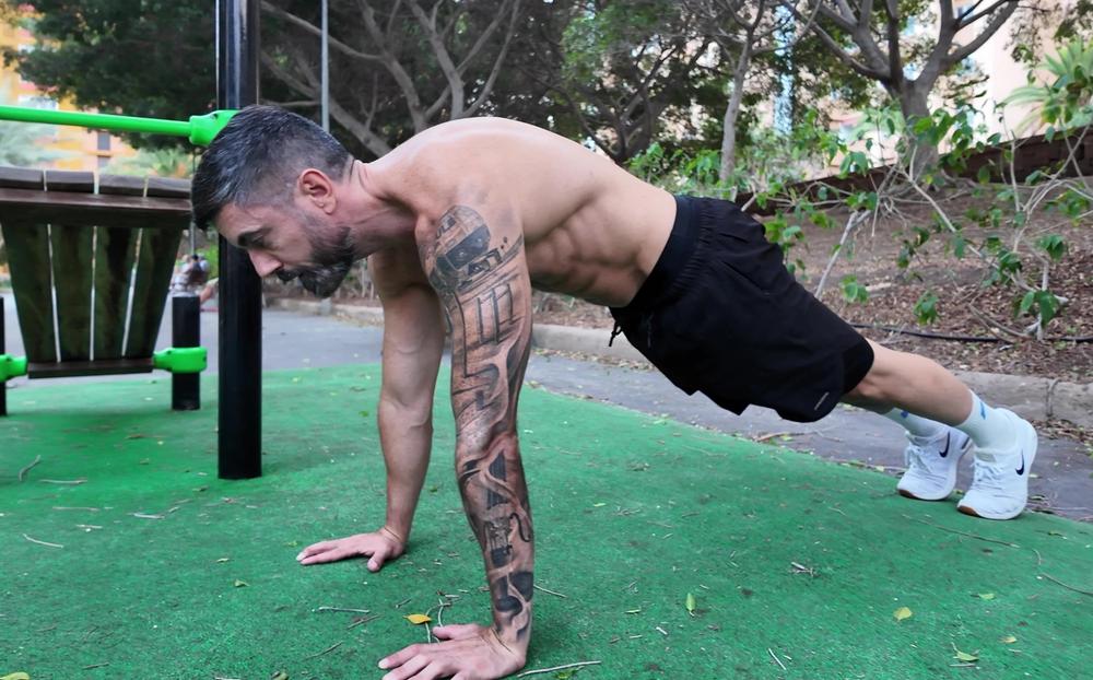 Calisthenics intermediate level routine