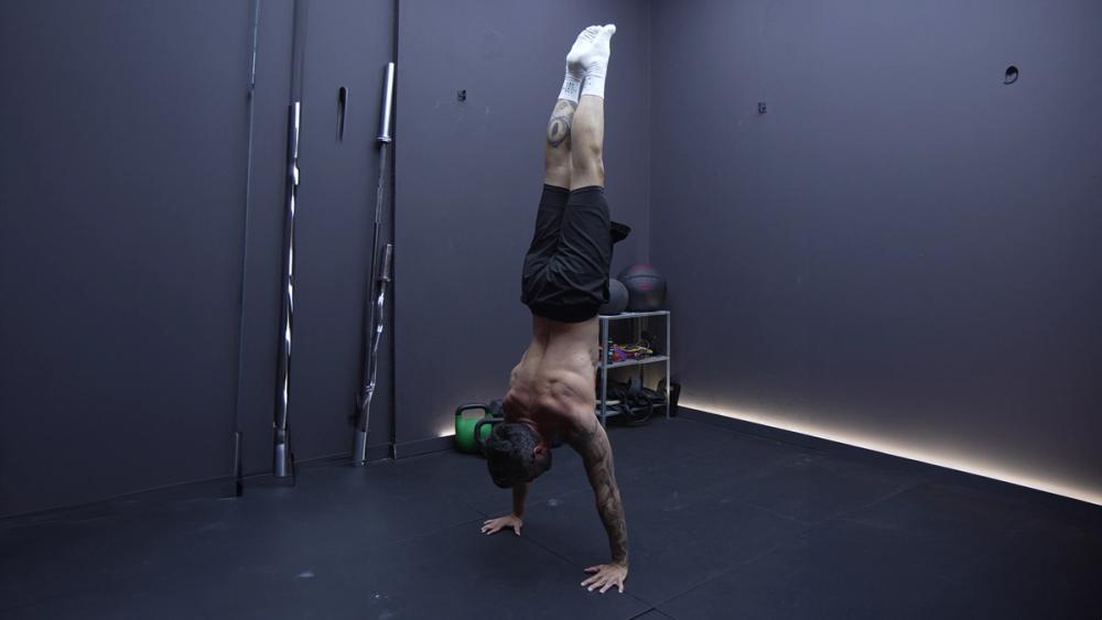 Can You Learn the Handstand in One Afternoon? Key Tips