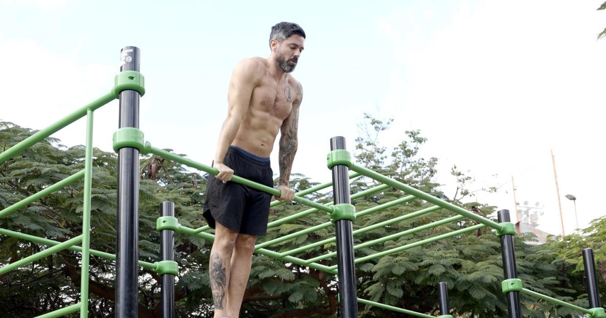 Cómo hacer muscle up en Calistenia