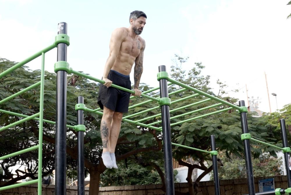 Cómo hacer muscle up en Calistenia