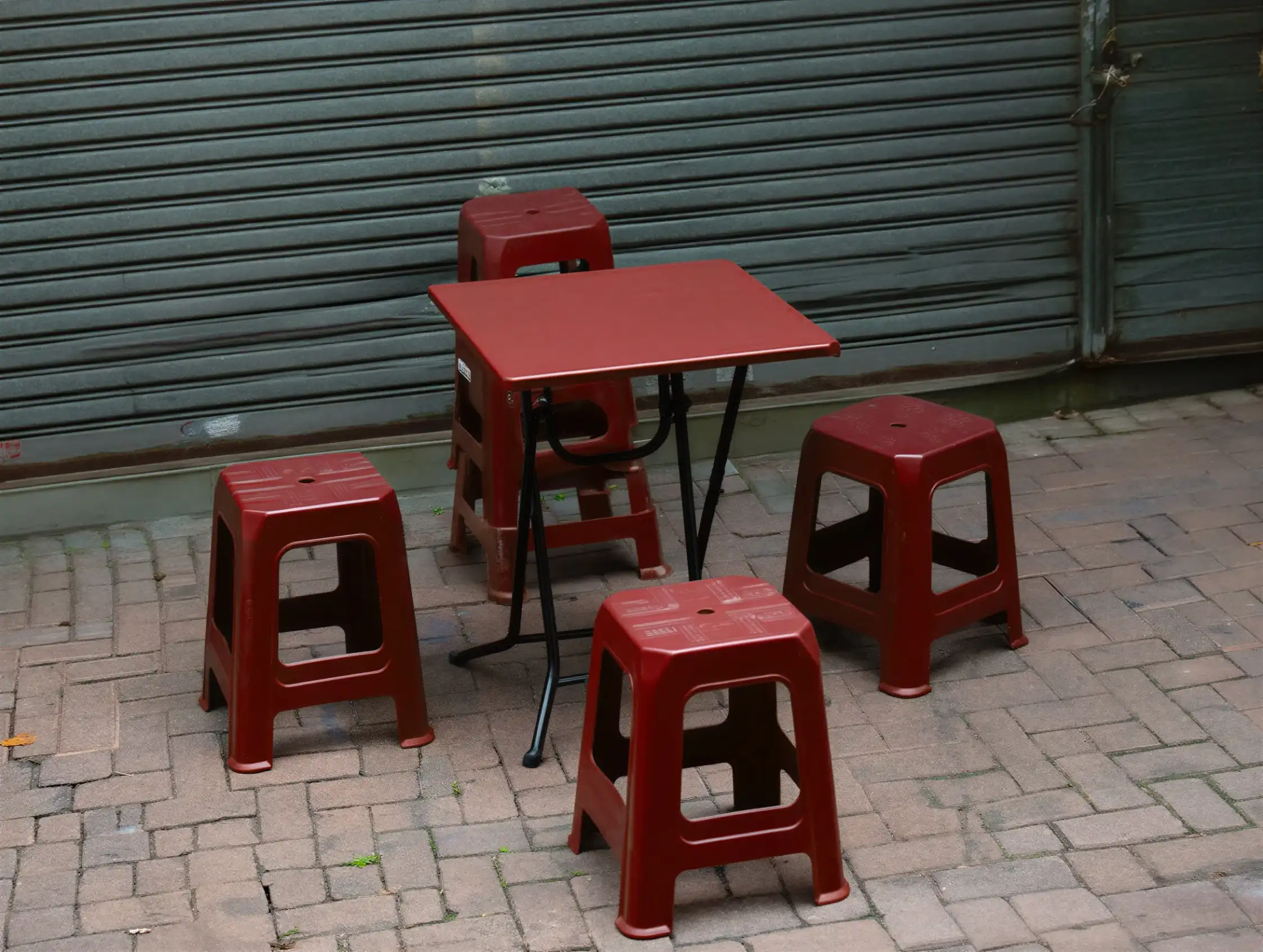 Couma — street setting