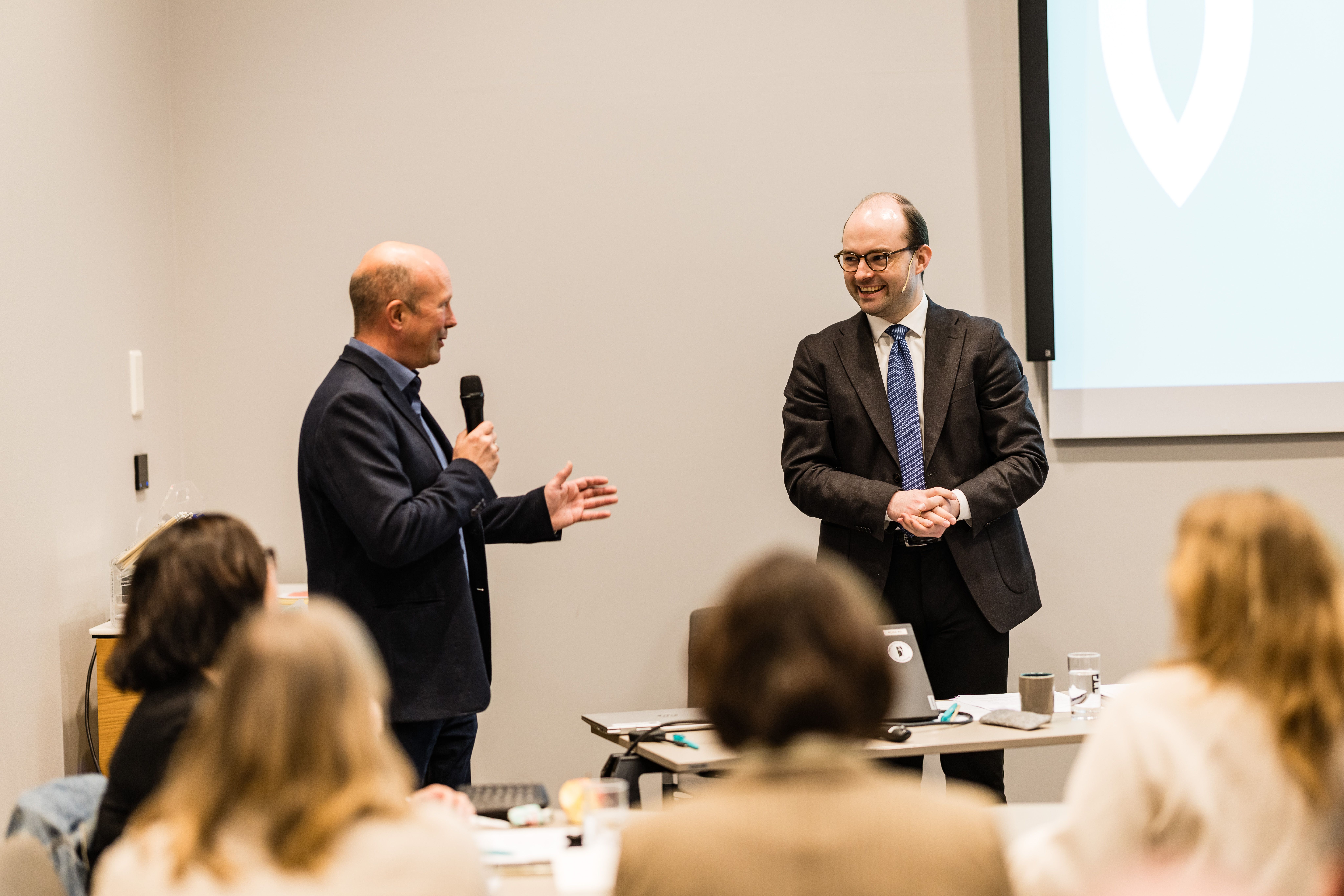 Første nestleder i Lektorlaget Olav S. Myklebust og statssekretær i KD Sindre Lysø. Bilde fra fagpolitisk konferanse 17. april 2026.