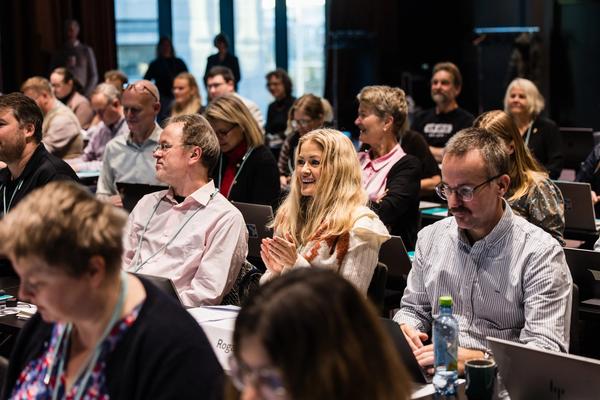 Bilde av delegater på Lektorlagets landsmøte 2025.