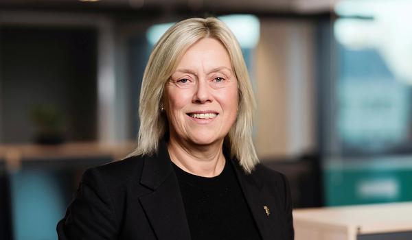 Portrettbilde av Lektorlagets leder, Helle Christin Nyhuus.