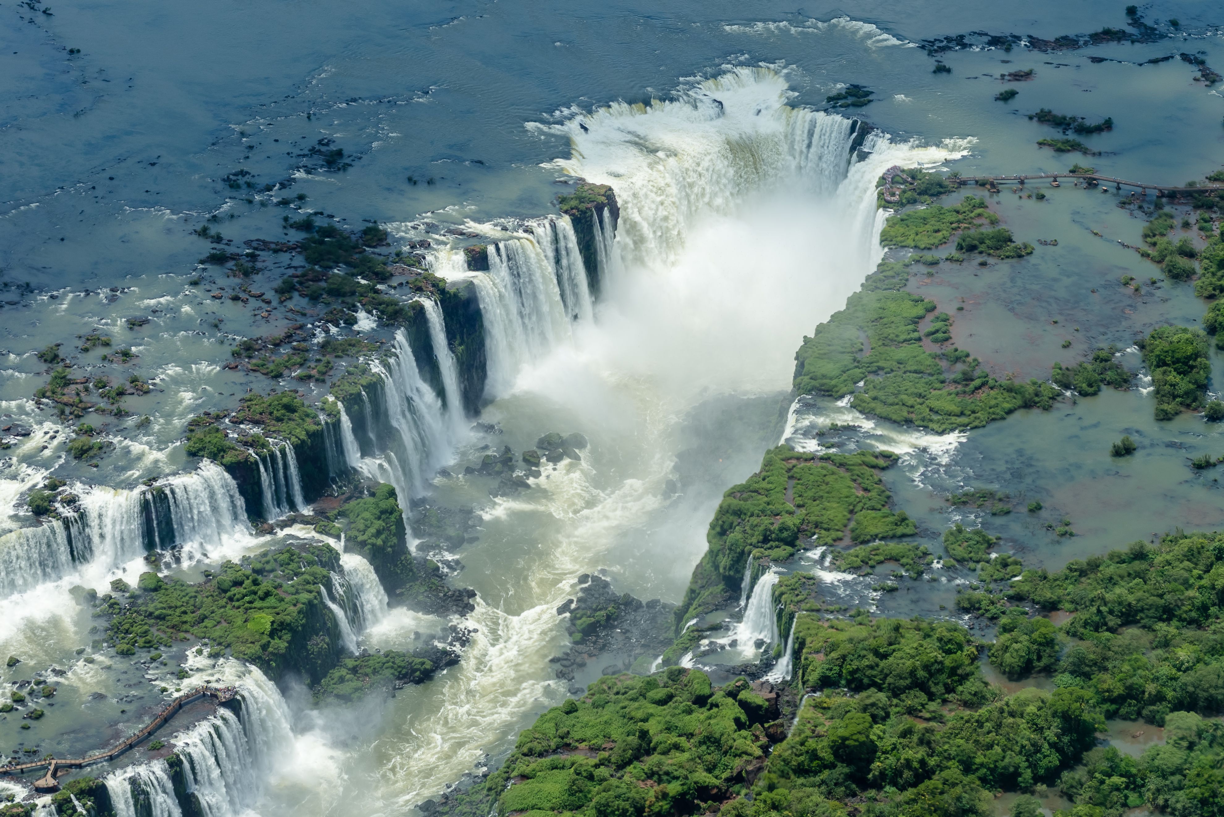 BUENOS AIRES + MONTEVIDEO + IGUAZÚ