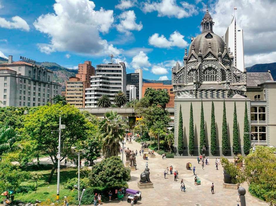 MEDELLIN + CARTAGENA