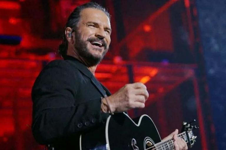 RICARDO ARJONA