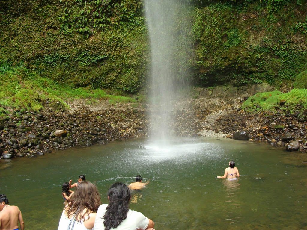 Cascada Hola Vida
