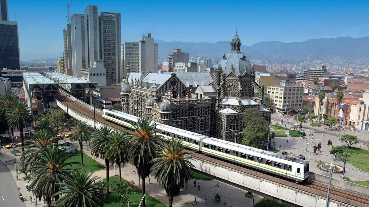 MEDELLIN + CARTAGENA