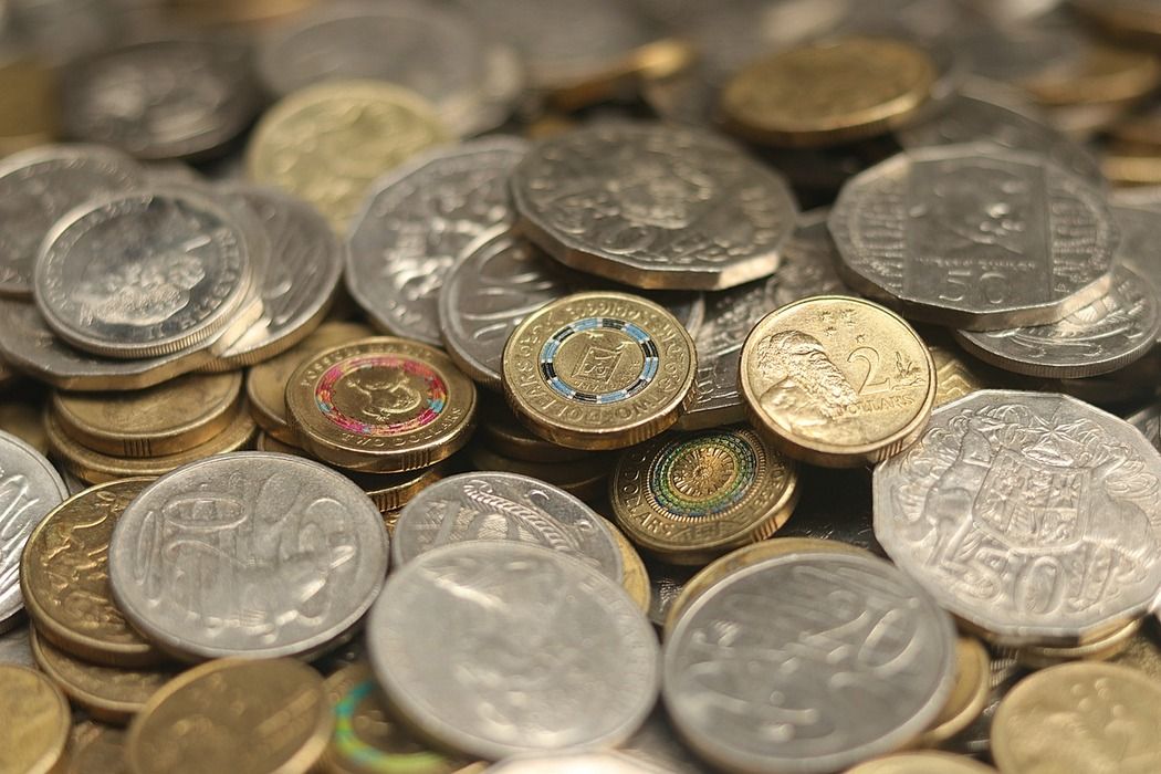 Australian Dollar Falls as Tariff Concerns Lift US Dollar