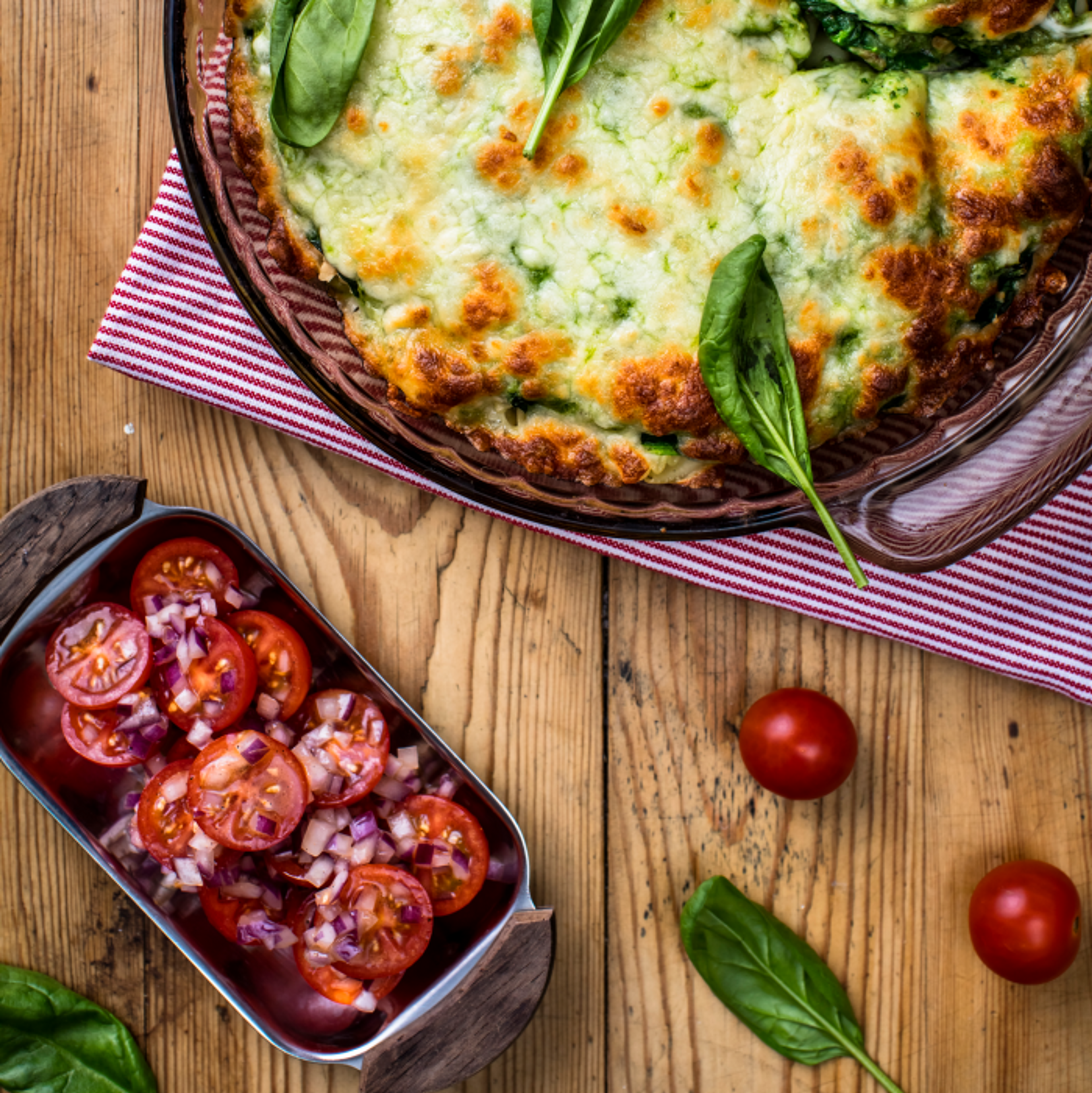 Kjøttfri middag – gratinert spinat- og pastaform