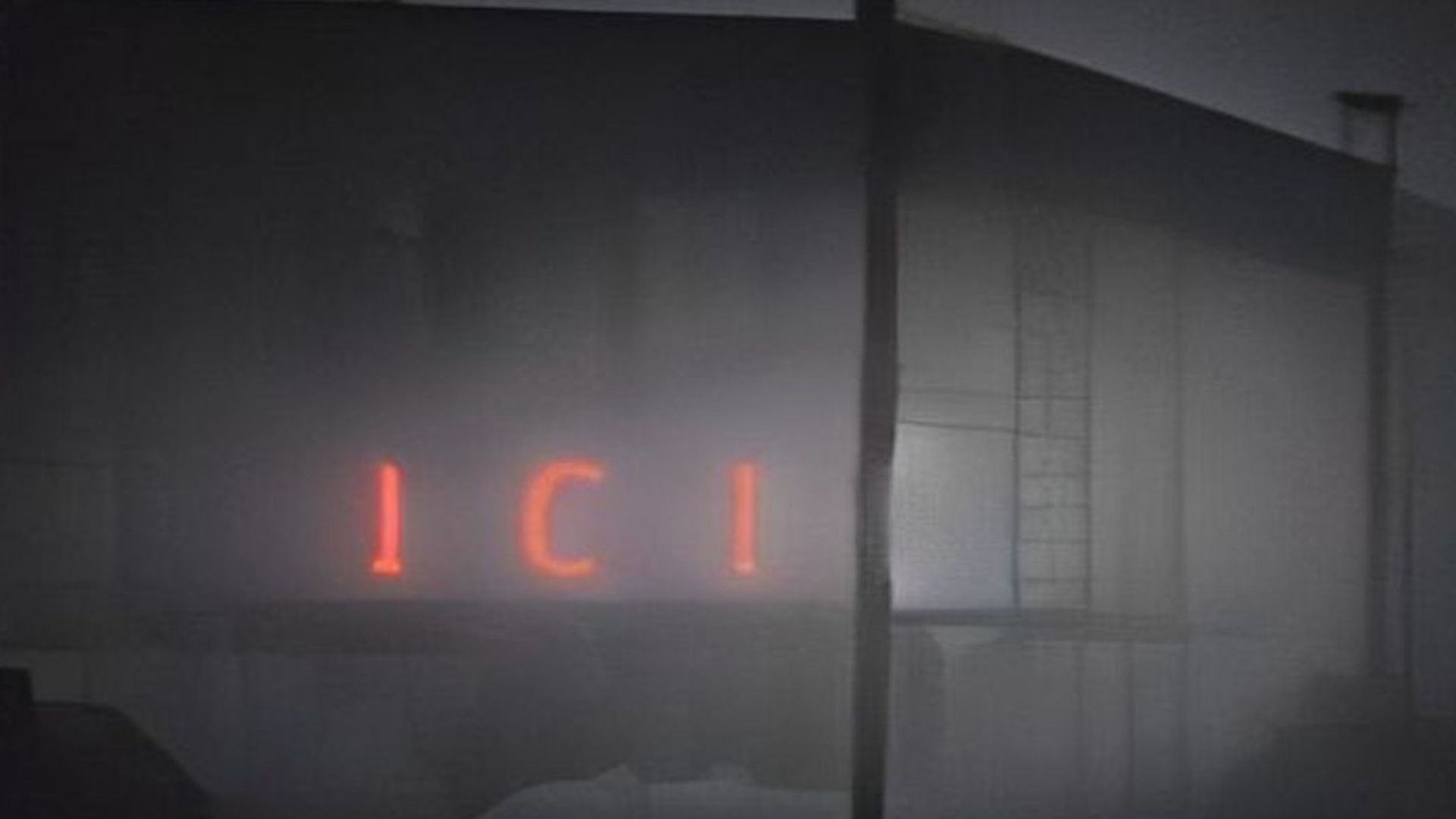 Mike Flanagan aclara que su The Mist no será «una repetición» de la película de 2007