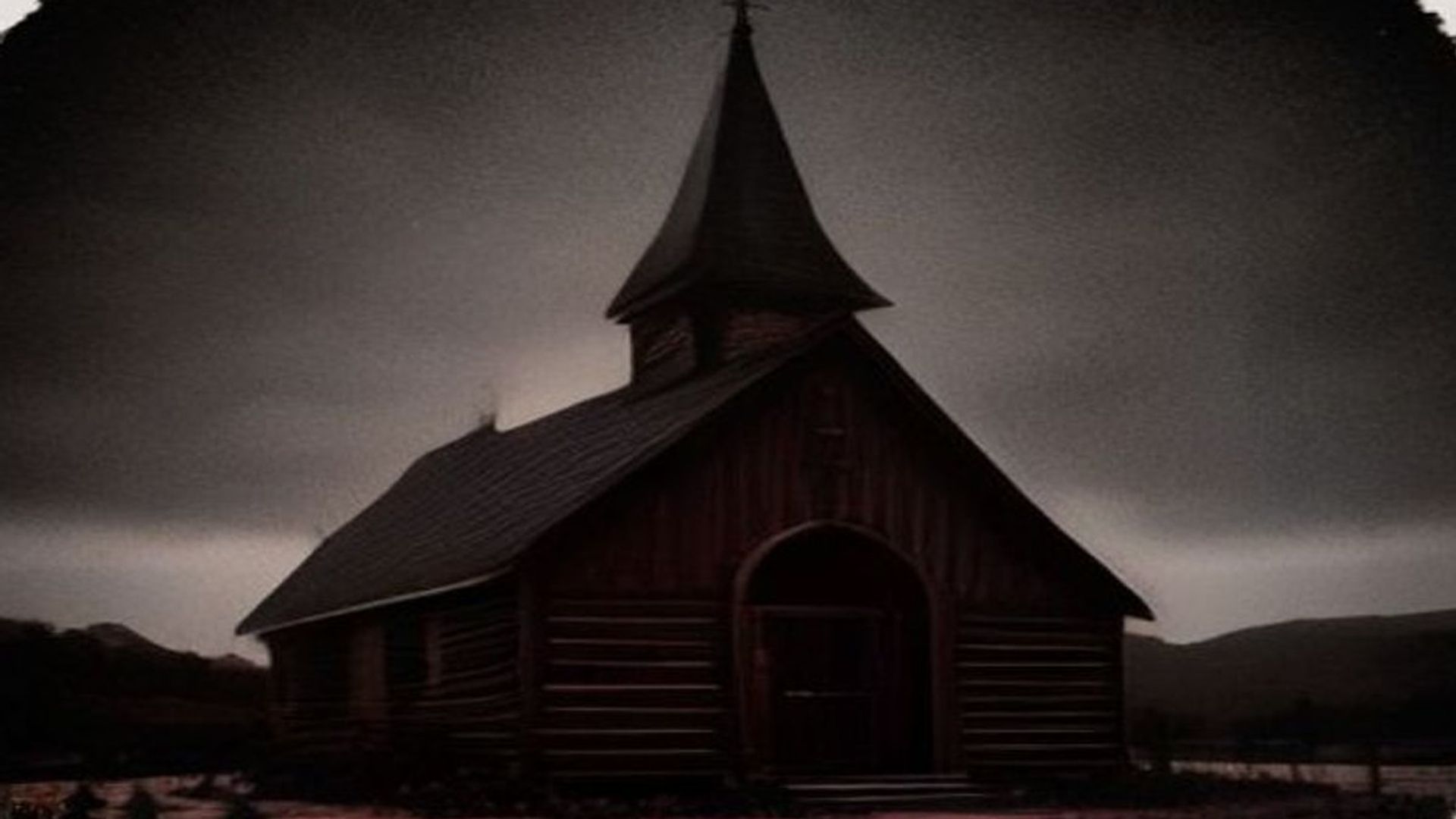 La silueta de una iglesia rural oscura bajo un cielo de tormenta, con un vitral que brilla en rojo y una figura sombría en el púlpito