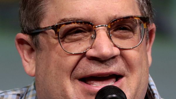 Patton Oswalt narrará el audiolibro de Other Worlds Than These, el cierre de la trilogía del Talismán