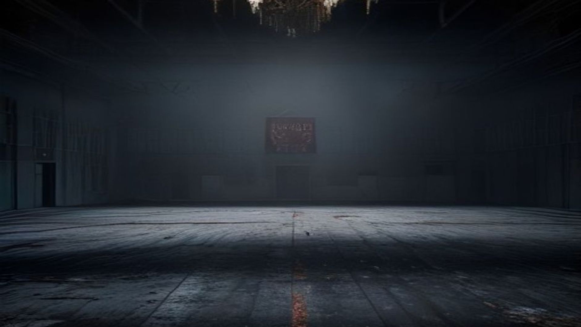 Gimnasio escolar vacío de noche, decorado para un baile de graduación, con un cubo metálico volcado sobre el escenario bajo un foco duro