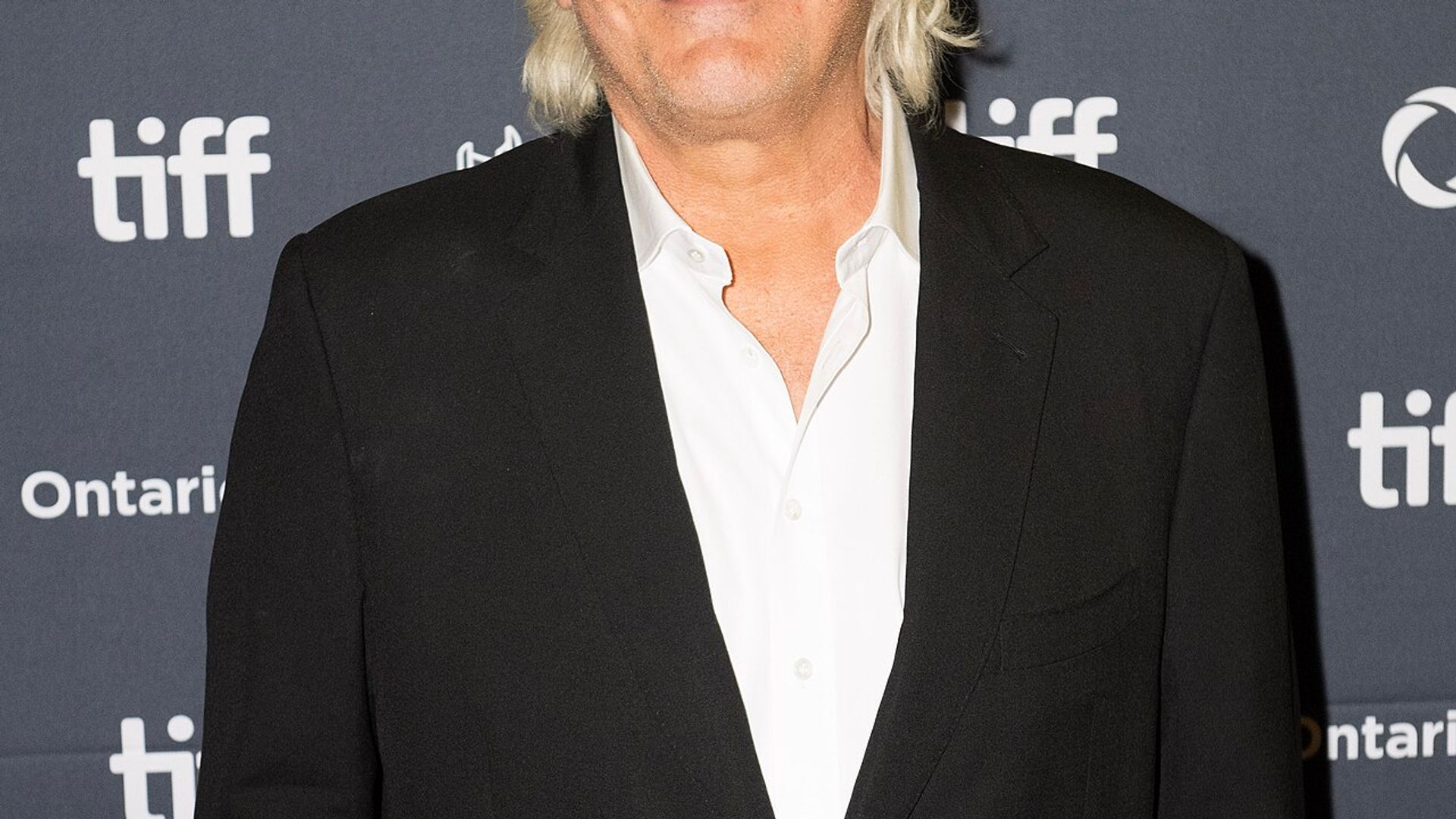 Paul Greengrass en el Festival Internacional de Cine de Toronto 2025. El director del universo Bourne adaptará Fairy Tale de Stephen King para A24 (foto: Gabriel Hutchinson, CC BY-SA 4.0)