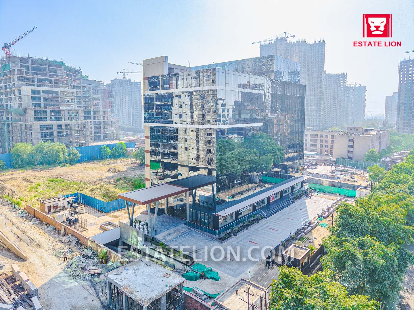 Pinnacle Tower 132  — primary photograph