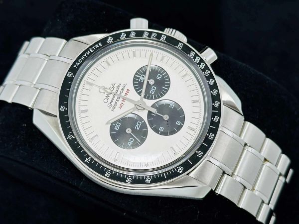 Omega OMEGA SPEEDMASTER APOLLO 11 35th ANNIVERSARY LIMITED EDITION MINT CONDITION NEVER POLISHED APRIL 2006 foto 1