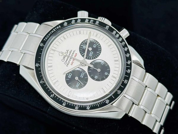 Omega OMEGA SPEEDMASTER APOLLO 11 35th ANNIVERSARY LIMITED EDITION MINT CONDITION NEVER POLISHED APRIL 2006 foto 1