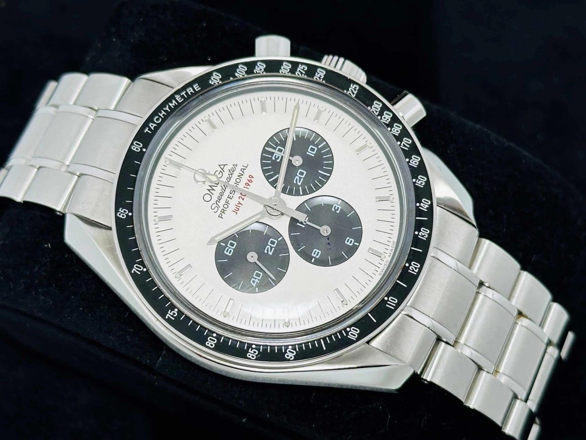 Omega OMEGA SPEEDMASTER APOLLO 11 35th ANNIVERSARY LIMITED EDITION MINT CONDITION NEVER POLISHED APRIL 2006 foto 1