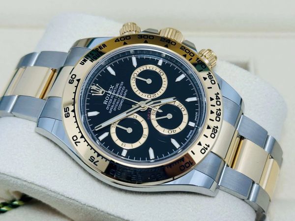Rolex ROLEX DAYTONA COSMOGRAPH UNWORN NEW JANUARY 2024 foto 1