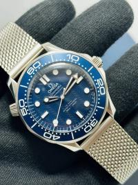 Omega OMEGA SEAMASTER DIVER 300M JAMES BOND 60th ANNIVERSARY UNWORN NEW NOVEMBER 2023 foto 1