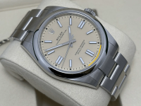 Rolex ROLEX OYSTER PERPETUAL 41mm UNWORN NEW AUGUST 2025 BEIGE DIAL foto 1