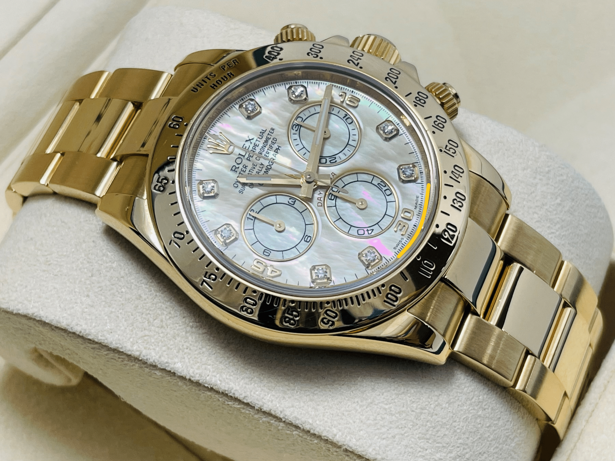 Rolex ROLEX DAYTONA COSMOGRAPH MOTHER OF PEARL DIAMONDS DIAL 116528 MINT CONDITION MARCH 2011 photo 1