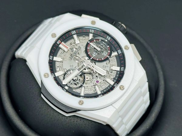 Hublot HUBLOT BIG BANG INTEGRAL WHITE CERAMIC 42mm LIKE NEW NO SIGNS OF USE JANUARY 2023 foto 1