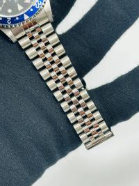 Rolex ROLEX GMT-MASTER 16700 MINT CONDITION FULL SET 1991 foto 4