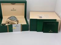 Rolex Submariner Date Hulk 116610LV, vista 9