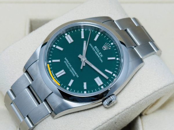 Rolex ROLEX OYSTER PERPETUAL 36 UNWORN NEW FEBRUARY 2024 GREEN DIAL foto 1