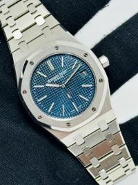 Audemars Piguet AUDEMARS PIGUET ROYAL OAK JUMBO 39mm UNPOLISHED NO SIGNS OF USE 2019 photo 8