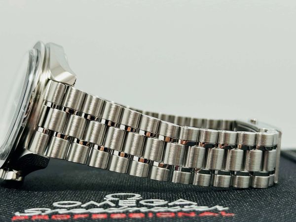 Omega OMEGA SPEEDMASTER PROFESSIONAL MOONWATCH UNWORN NEW DECEMBER 2023 foto 1