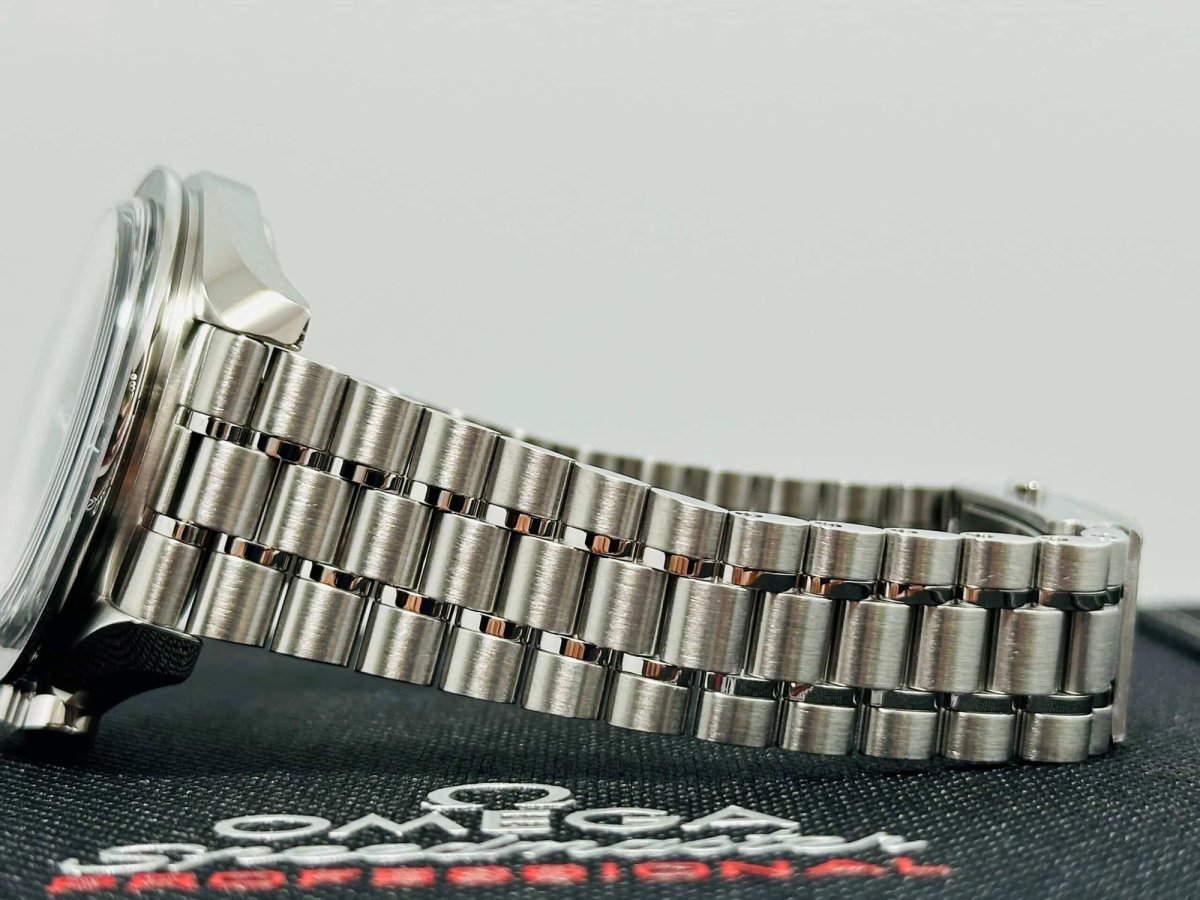 Omega OMEGA SPEEDMASTER PROFESSIONAL MOONWATCH UNWORN NEW DECEMBER 2023 foto 1