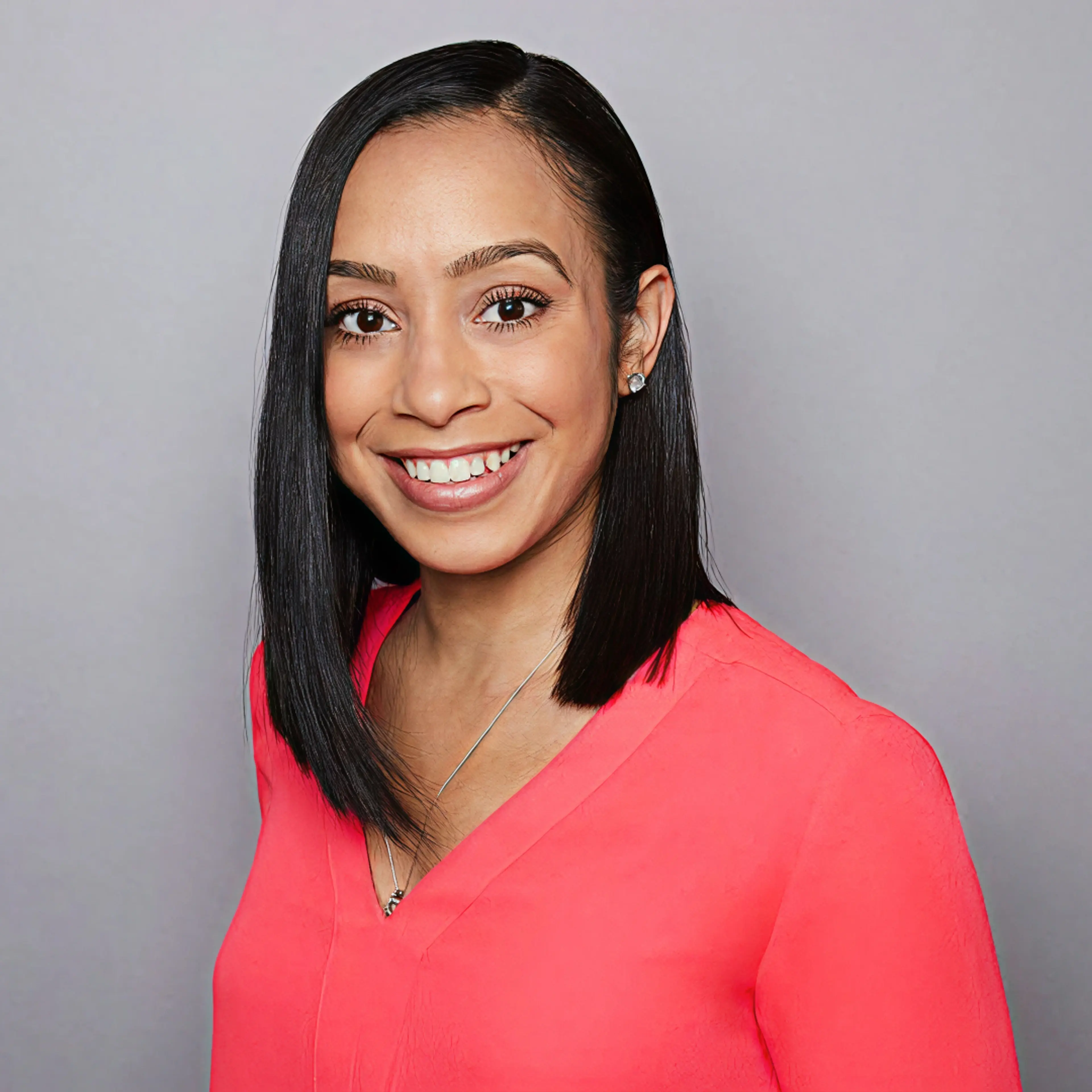 Virginia Urdaneta headshot
