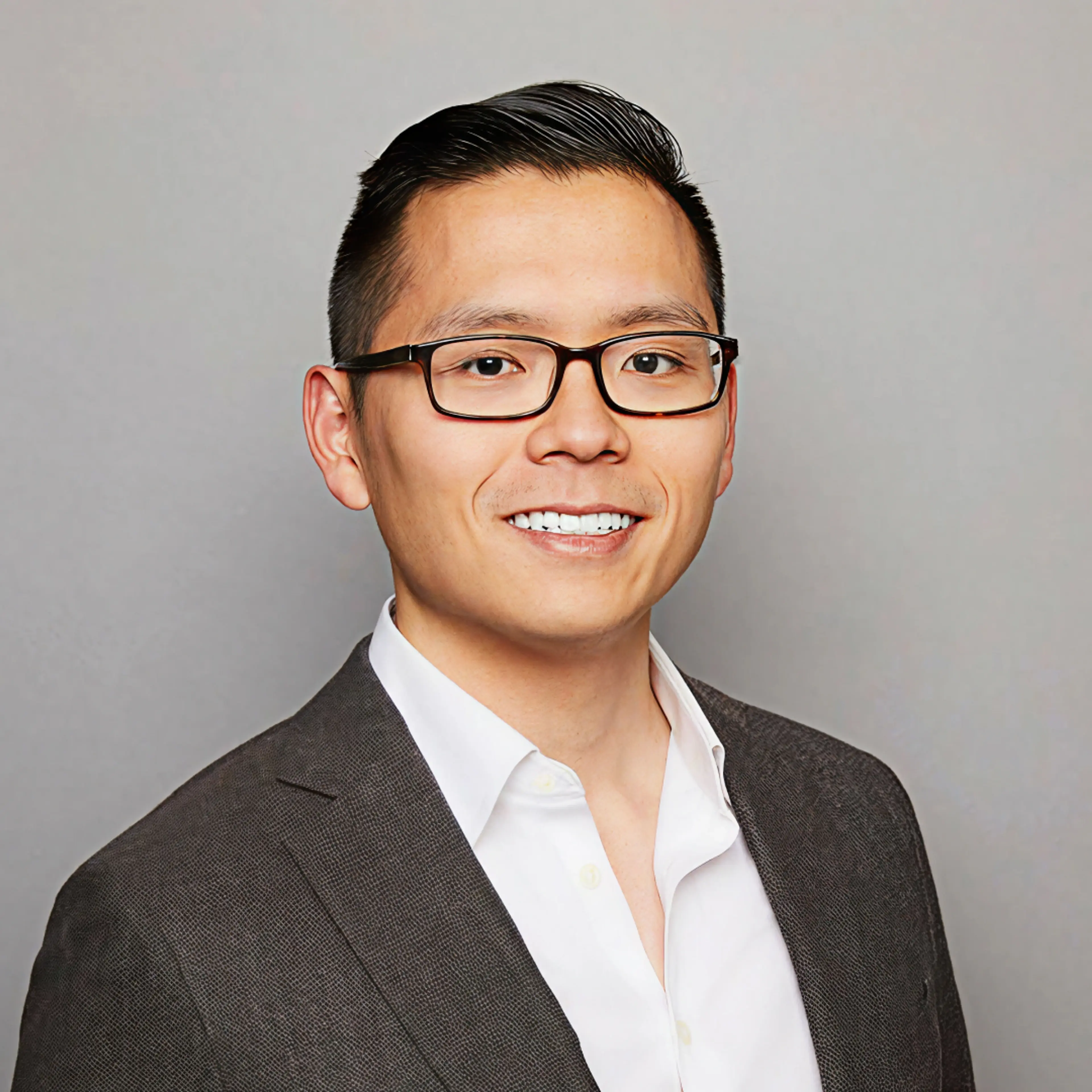 Ross Zhang headshot