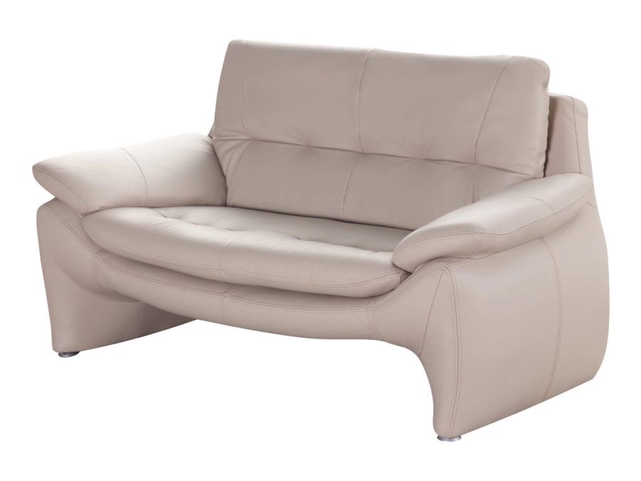 Kremowa sofa Modena z opływowymi podłokietnikami, widok z przodu