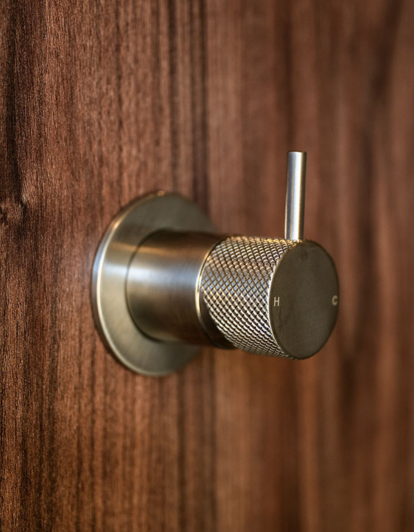 Shower Mixers & Taps
